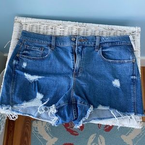Old Navy Mid Rise Boyfriend Jean Shorts
